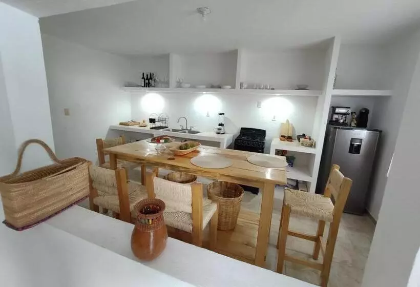 Casa Mango Amplia Con Alberca Y Cerca De La Media Luna !!!