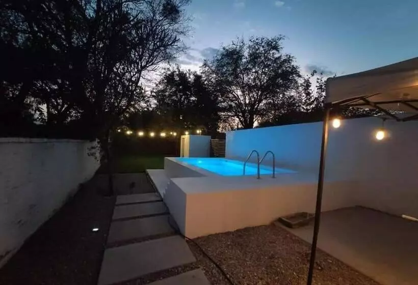 Casa Mango Amplia Con Alberca Y Cerca De La Media Luna !!!