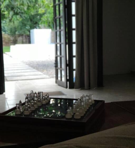 Casa Mango Amplia Con Alberca Y Cerca De La Media Luna !!!