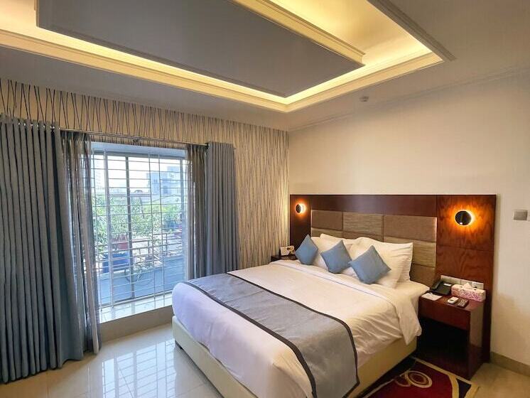 هتل Nascent Gardenia Residence