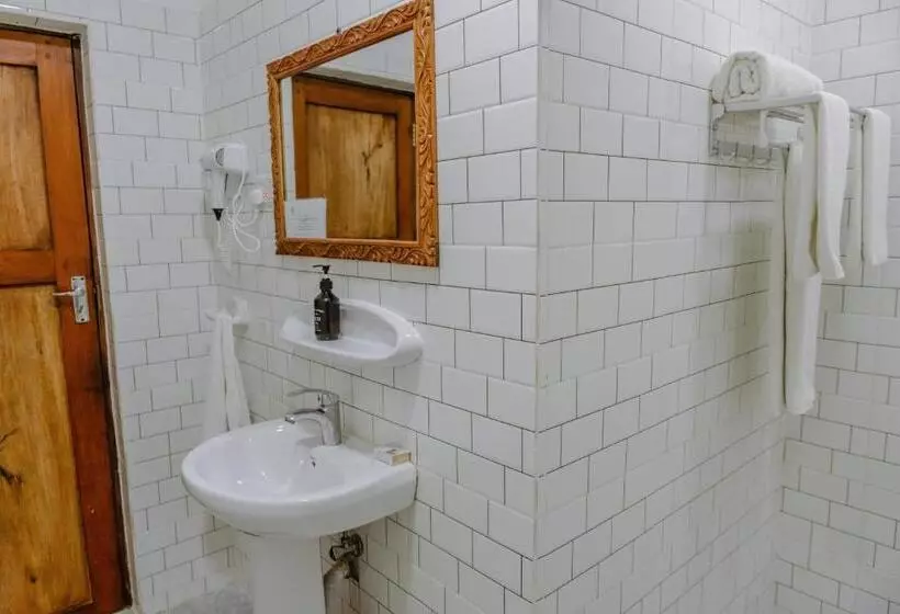 Hotelli Shoki Shoki House Stone Town