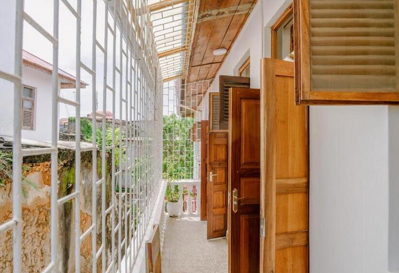 فندق Shoki Shoki House Stone Town