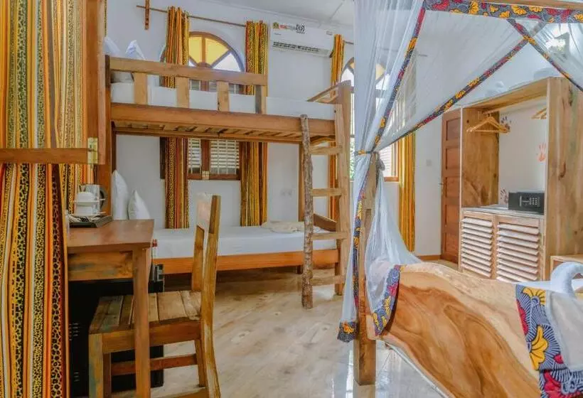 Hotelli Shoki Shoki House Stone Town