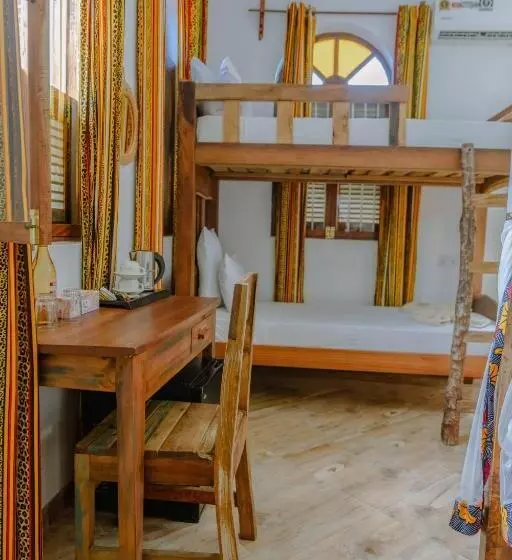 Hotelli Shoki Shoki House Stone Town