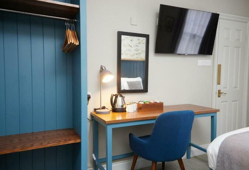 The Bell Hotel Woburn By Greene King Inns