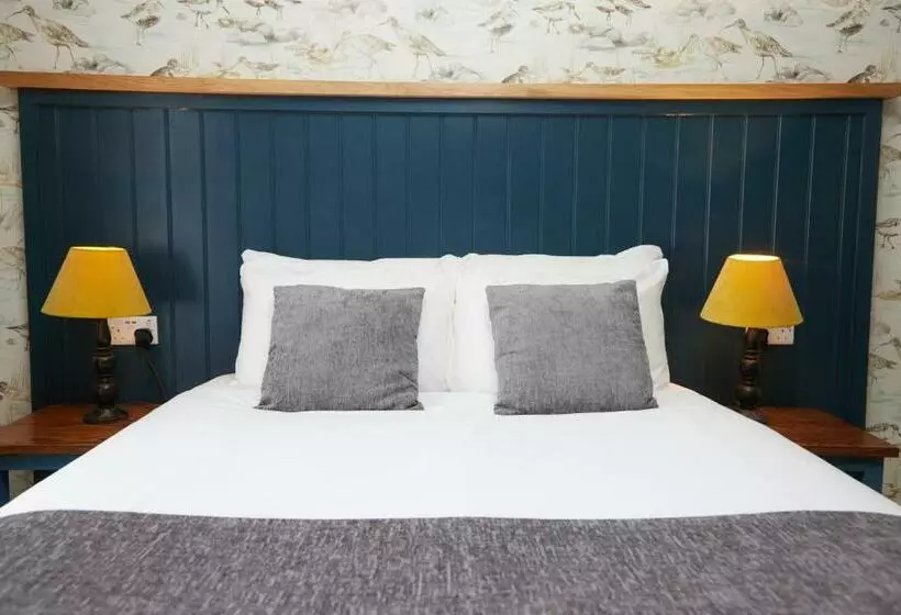 The Bell Hotel Woburn By Greene King Inns