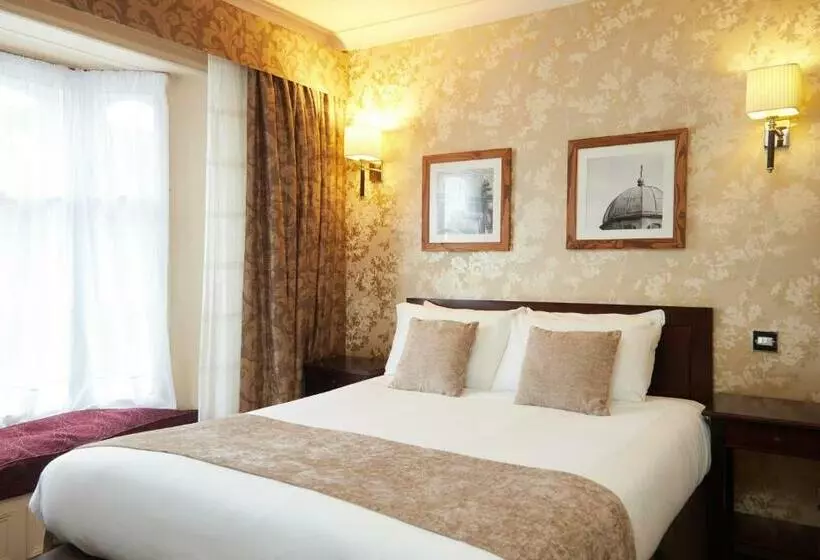 The Bell Hotel Woburn By Greene King Inns