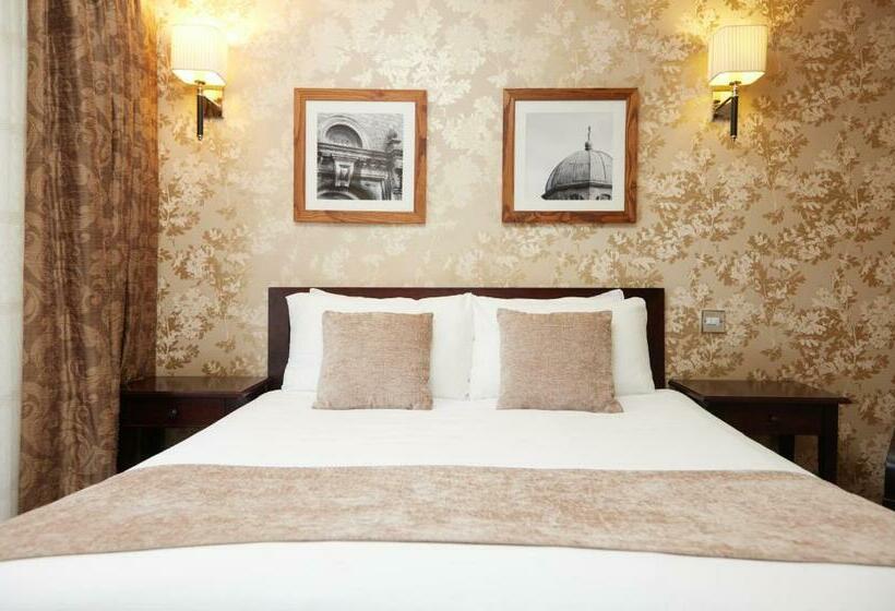 The Bell Hotel Woburn By Greene King Inns