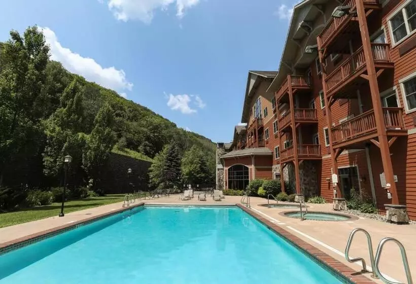 Kaatskill Mountain Club And Condos By Hunter Mountain