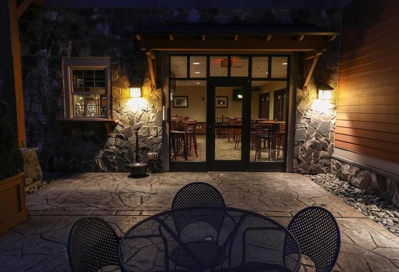 Kaatskill Mountain Club And Condos By Hunter Mountain