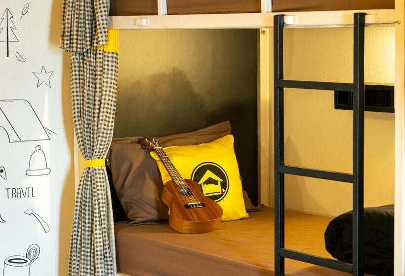 Lushtree Backpackers Hostel & Cafe