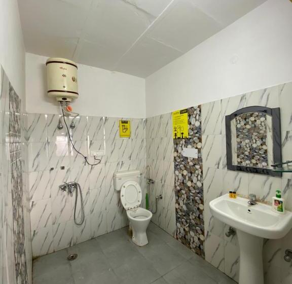 Lushtree Backpackers Hostel & Cafe