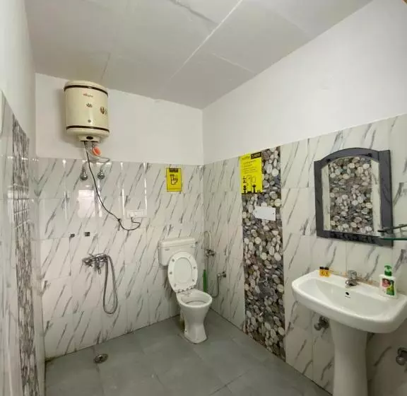 Lushtree Backpackers   Hostel & Cafe