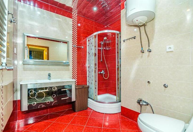 Building Ferrari İn Front Port Baku