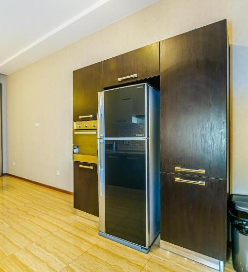 Building Ferrari İn Front Port Baku