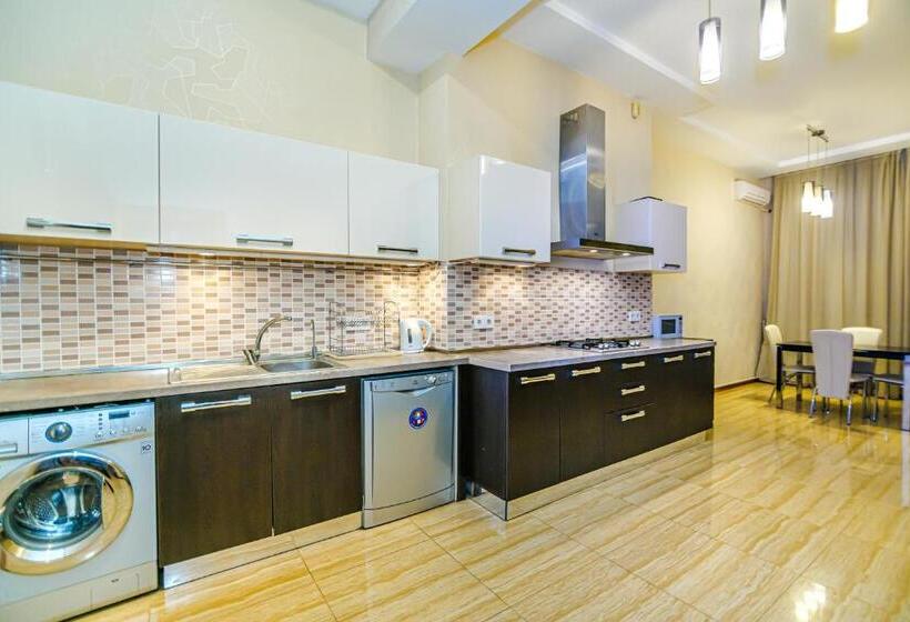 Building Ferrari İn Front Port Baku