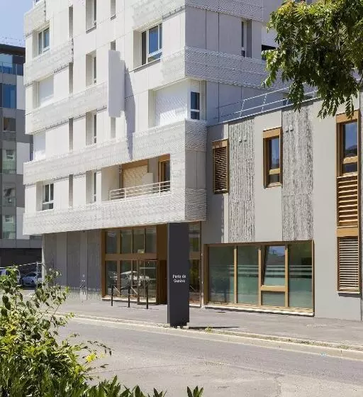 ホテル Nehô Suites Porte De Genève   Gare Annemasse