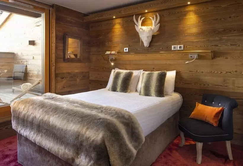 هتل Hôtel Ski Lodge Village Montana