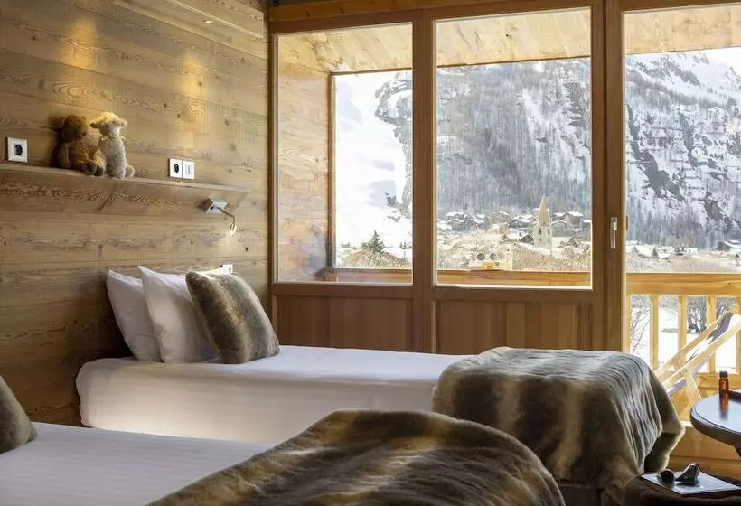 هتل Hôtel Ski Lodge Village Montana
