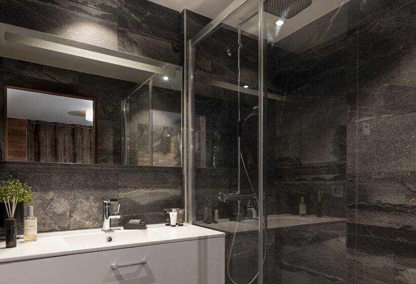 هتل Hôtel Ski Lodge Village Montana