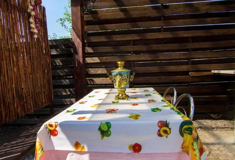 Majatalo дом с сауной и басейном на теремках