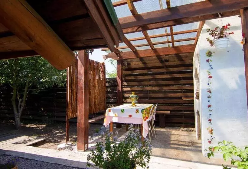 Majatalo дом с сауной и басейном на теремках