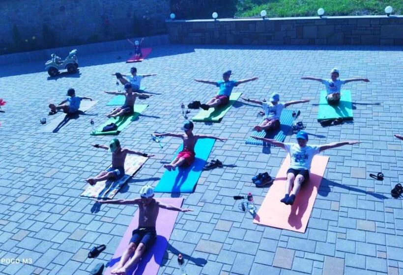 Pensiune зоряні карпати