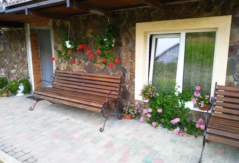 ペンション зоряні карпати