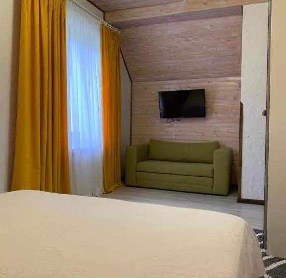 ペンション зоряні карпати