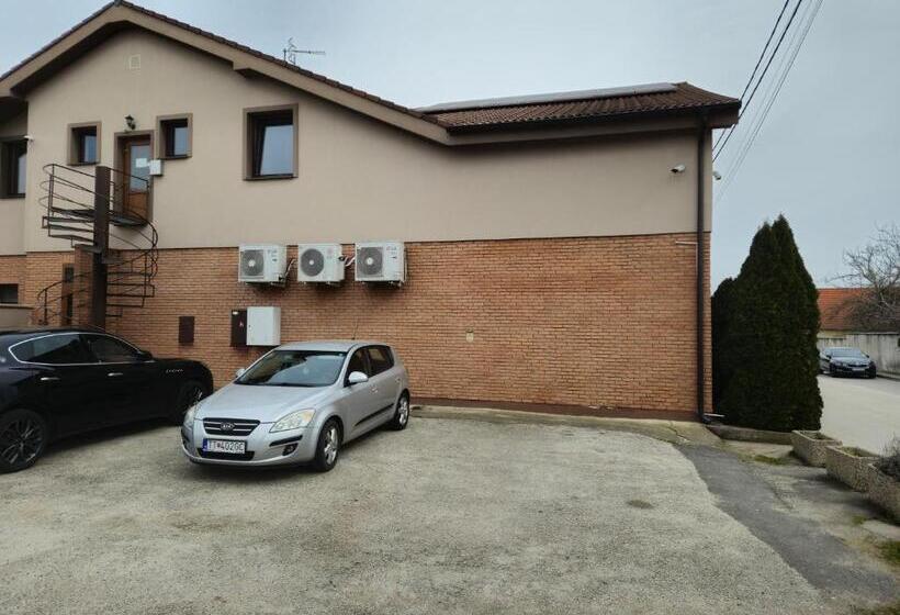 Пансион Penzion Pod Zámkom Boleráz