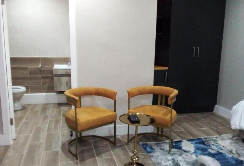 ペンション Sani Pass Manor Guest House