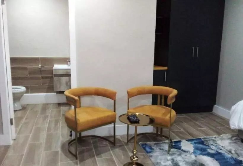 Majatalo Sani Pass Manor Guest House