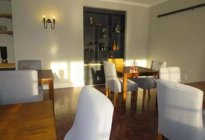 Majatalo Sani Pass Manor Guest House