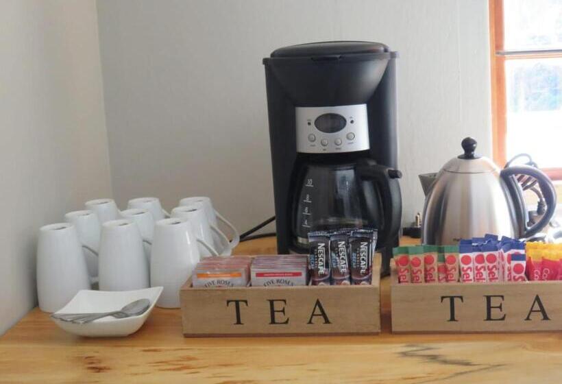 ペンション Sani Pass Manor Guest House