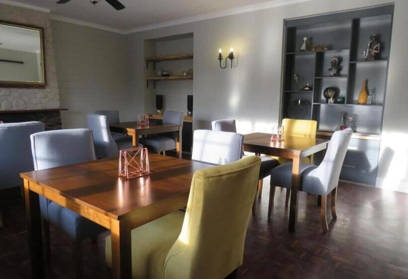 ペンション Sani Pass Manor Guest House