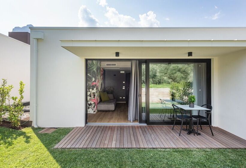 مبيت وإفطار Oleeva Garda Living Adults Only