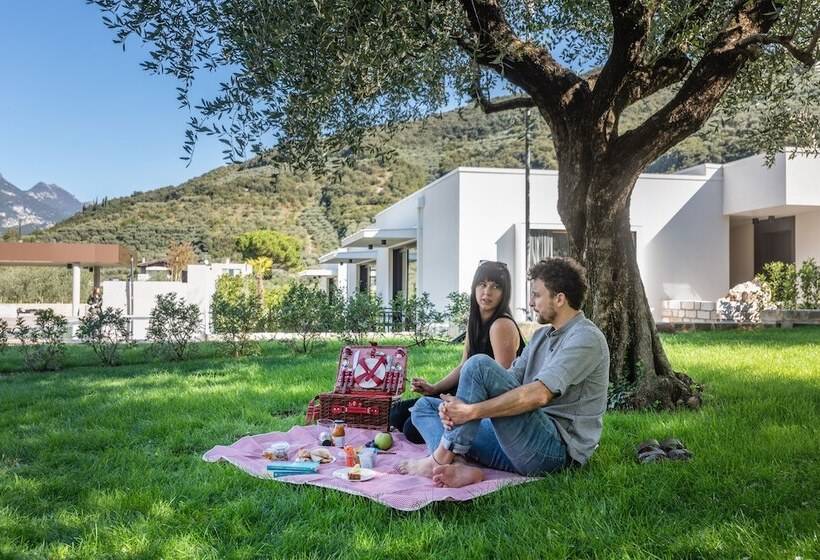 مبيت وإفطار Oleeva Garda Living Adults Only