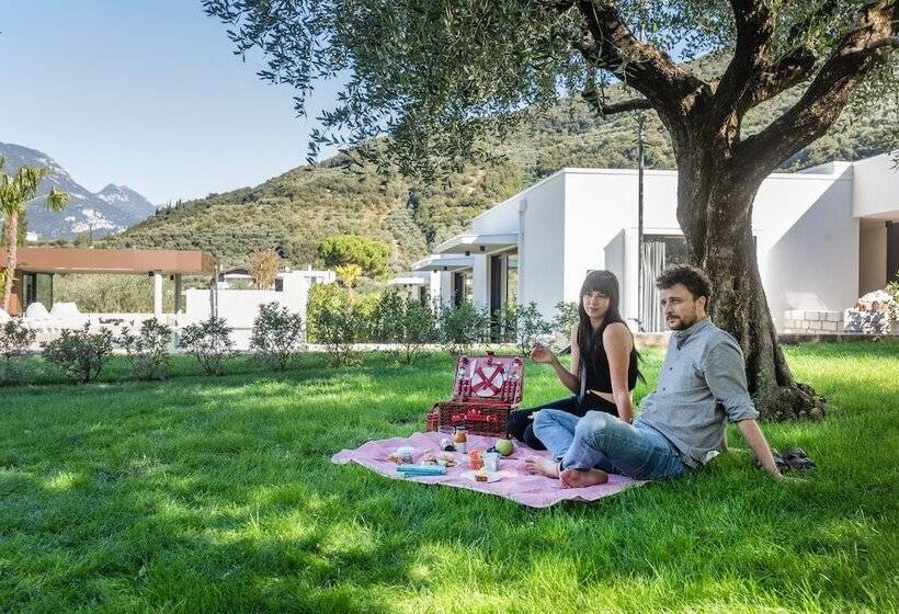 مبيت وإفطار Oleeva Garda Living Adults Only