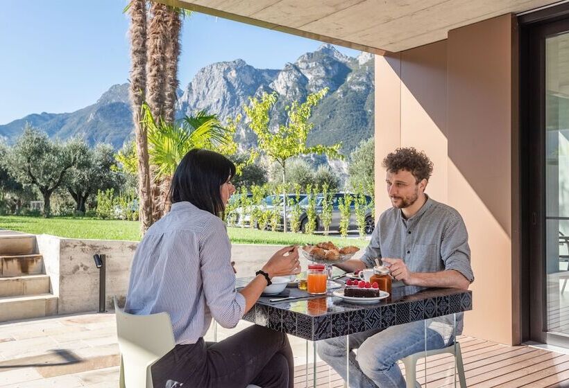 مبيت وإفطار Oleeva Garda Living Adults Only