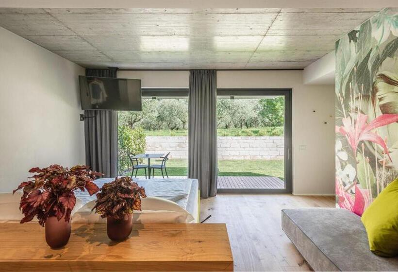 مبيت وإفطار Oleeva Garda Living Adults Only