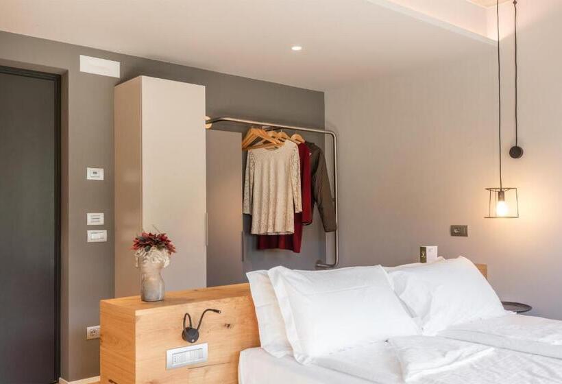 مبيت وإفطار Oleeva Garda Living Adults Only