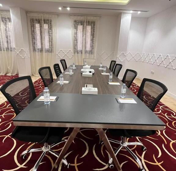 Biz Hotel Apartments