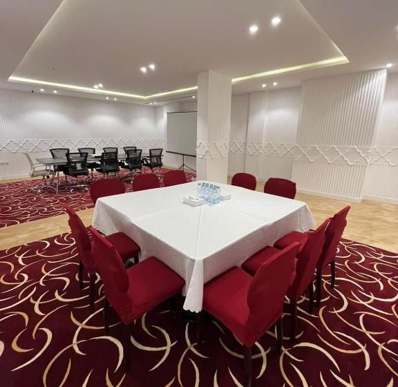 Biz Hotel Apartments