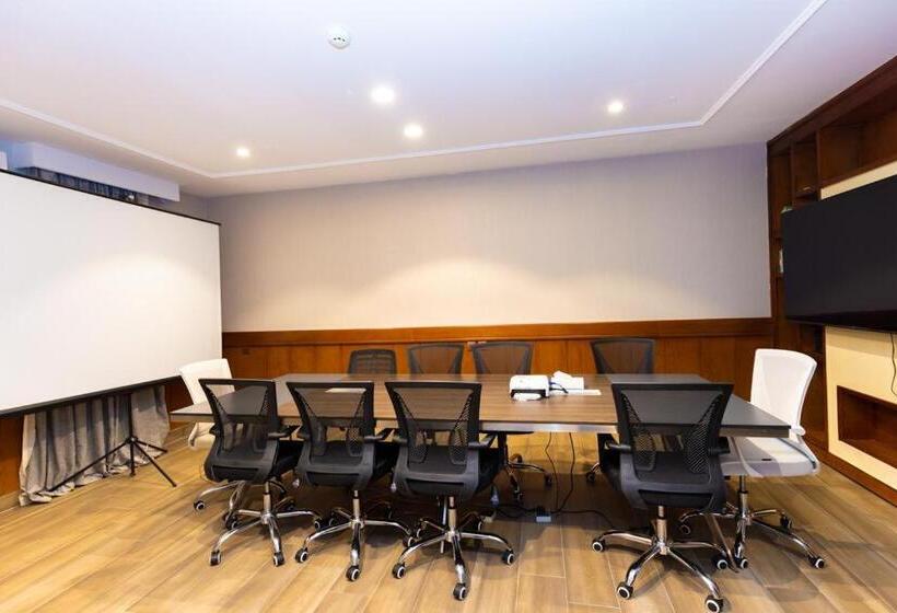 Biz Hotel Apartments