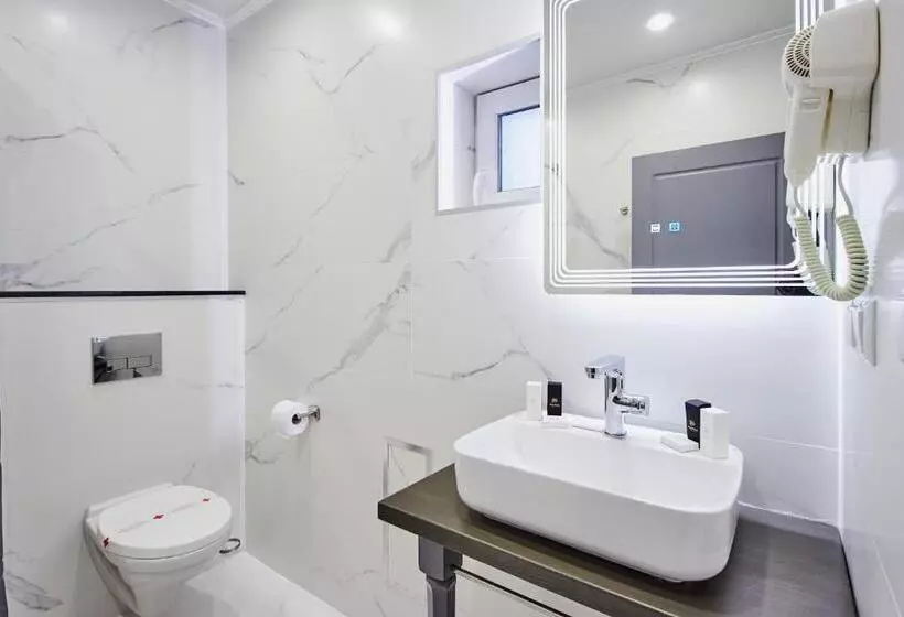 ホテル хотел паризи