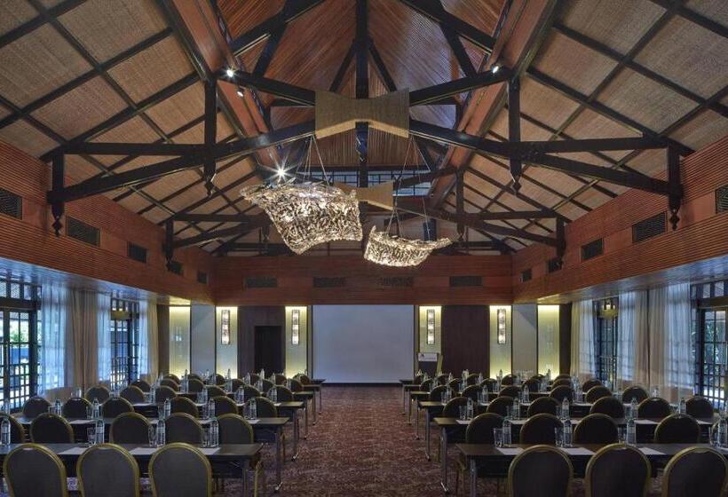 Mulu Marriott Resort