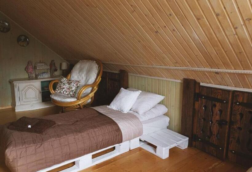 Pension (Hôtel basse catégorie) садиба маланка