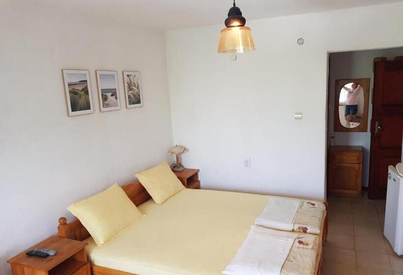 بنسيون цвета