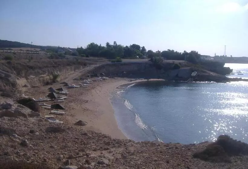 Theresa Hotel At Karpaz Peninsula