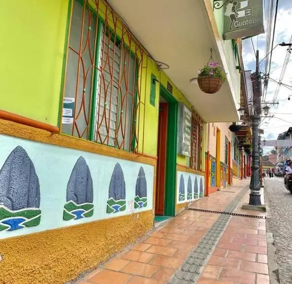 ユースホステル Casa Verde Guatapé